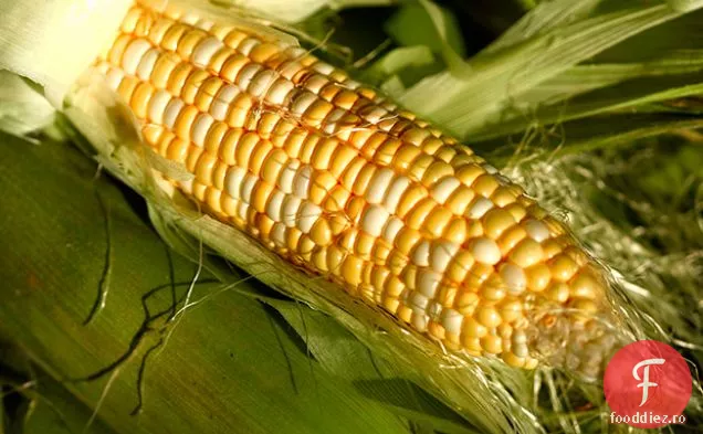 Porumb la grătar cu unt de lime-Cilantro