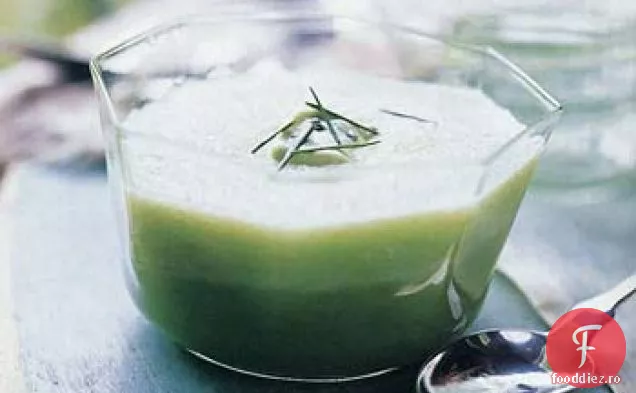 Supă de castraveți cu cremă de wasabi-Avocado