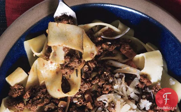 Pappardelle de casă cu sos bolognez