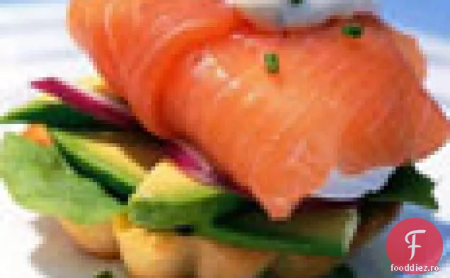 Ouă Pocate Învelite Cu Somon