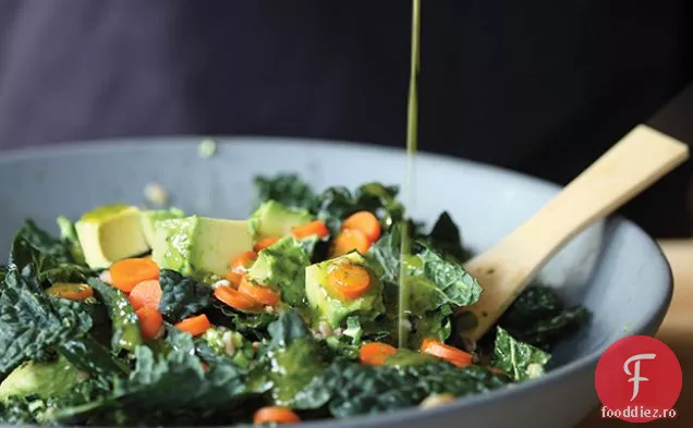 Salata Gialina ' s Kale & Farro cu Avocado