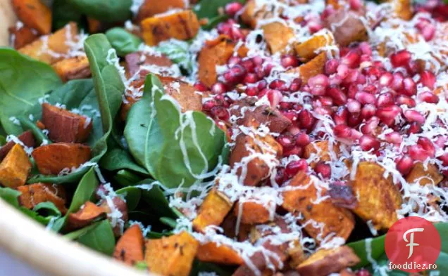 Salată De Spanac Cu Cartofi Dulci Cu Slănină