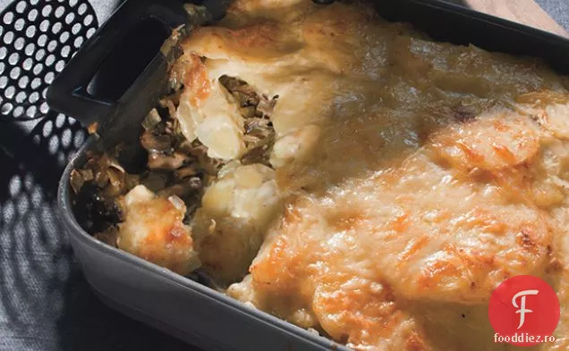 Gratin de cartofi cu ciuperci și Gruyulincrucroyre