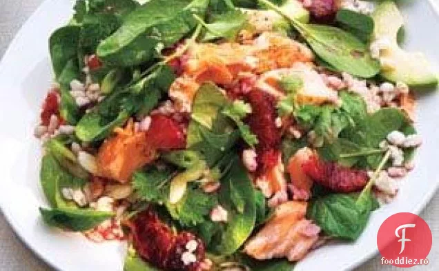 Salată De Spanac Cu Somon, Orz Și Portocale