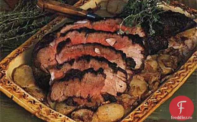 Friptură de miel cu cartofi și ceapă