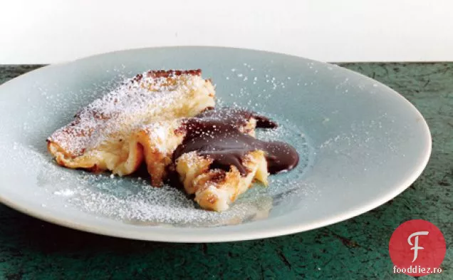 Crespella la cuptor cu sos Nutella