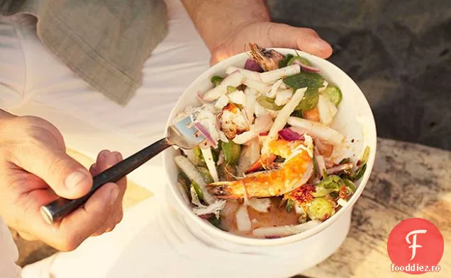 Salată de creveți, homar și jicama