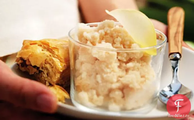 Baklava cu apă de trandafiri și granit de ceai