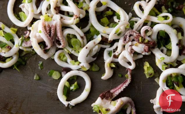Salată De Calamari-Măsline