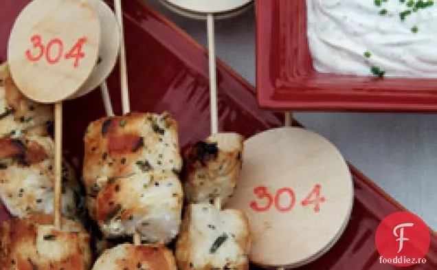 Kebab de pui marinat cu sos de iaurt cu piper de lămâie
