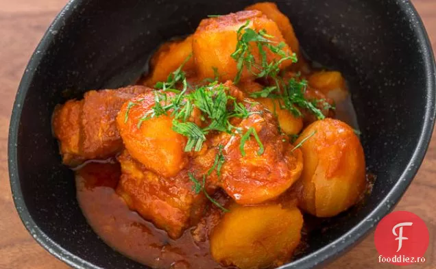 Burtă de porc și tocană de lămâie conservată