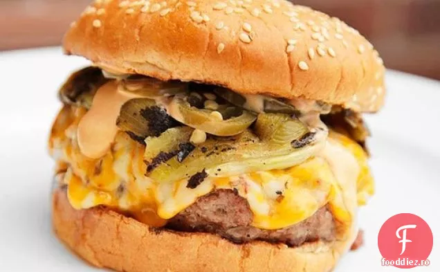 Cheeseburgeri Cu Chili Cvadruplu