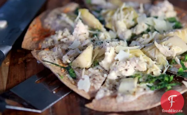 Pizza Cu Spanac, Pui Și Anghinare Cu Crustă Subțire