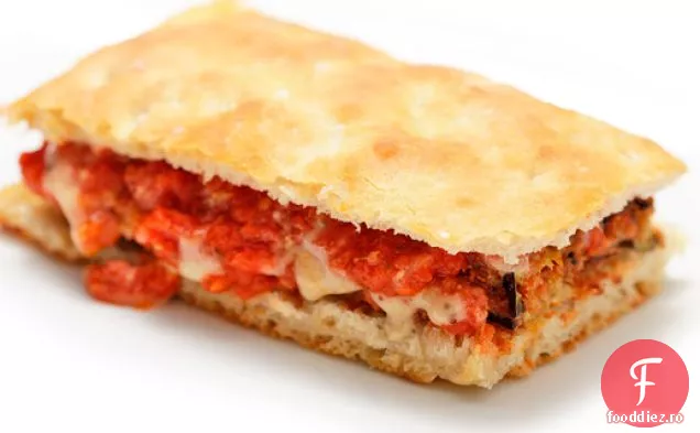 Vegan: sandviș de vinete prăjite cu maioneză de vinete