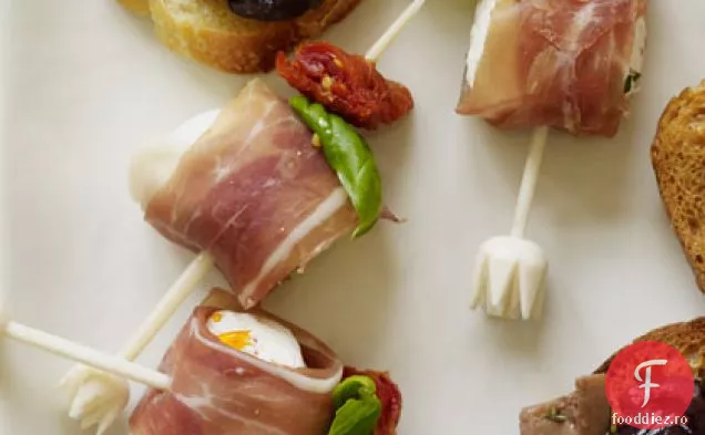 Mușcături de Mozzarella și Prosciutto cu Pesto