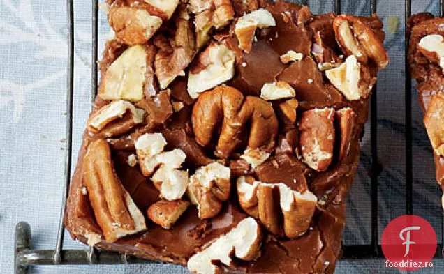 Brownies Simple cu glazură de ciocolată