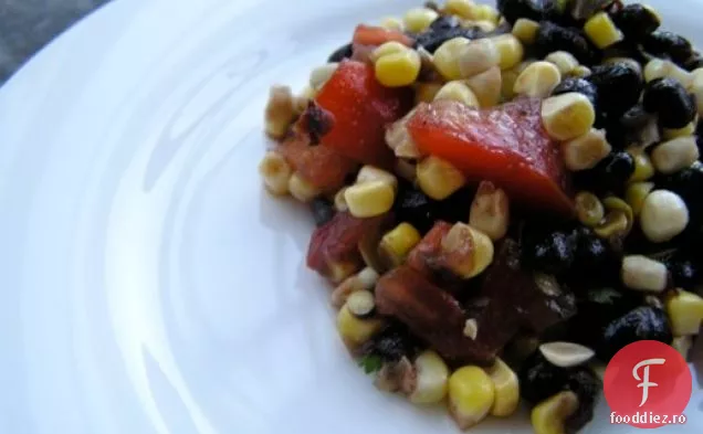 Cina în seara asta: fasole neagră și Salsa de porumb prăjită