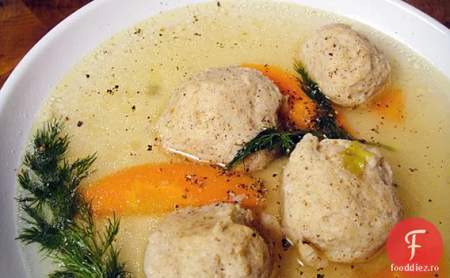 Supa excelentă cu bile matzo de la Blue Ribbon