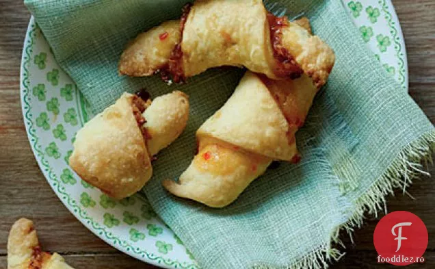 Jeleu De Ardei-Pecan Rugelach