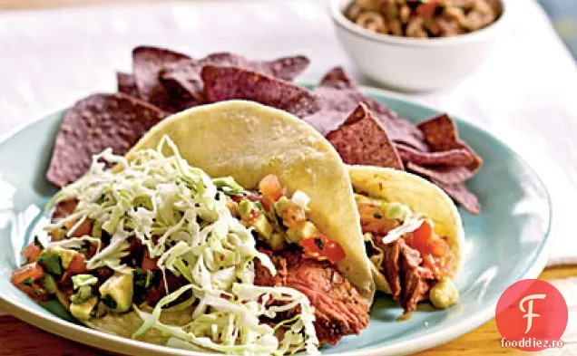 Friptură de flanc la grătar Tacos moale cu Salsa de Avocado-Lime