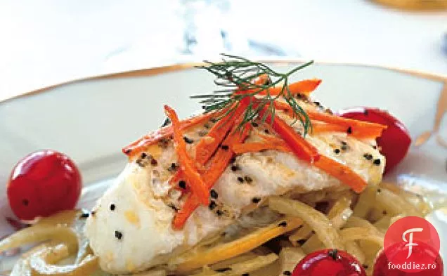 Halibut cu morcovi, fenicul, lămâie și usturoi