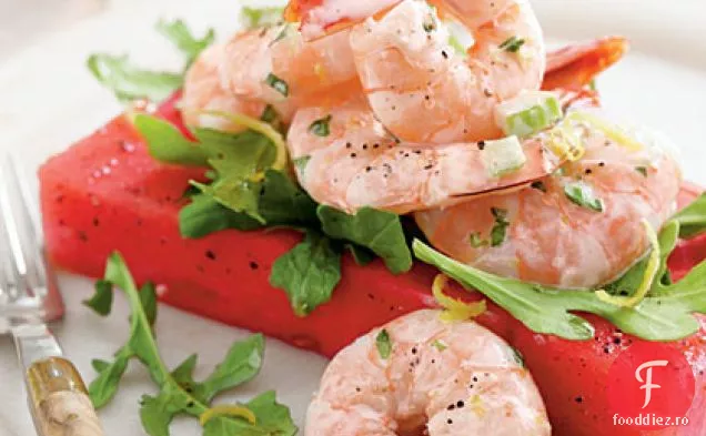 Salată de creveți peste pepene verde