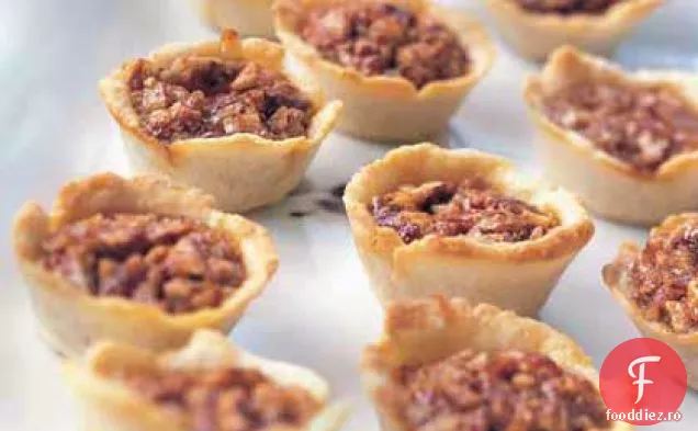 Ciucuri de Pecan în patiserie cu brânză cremă