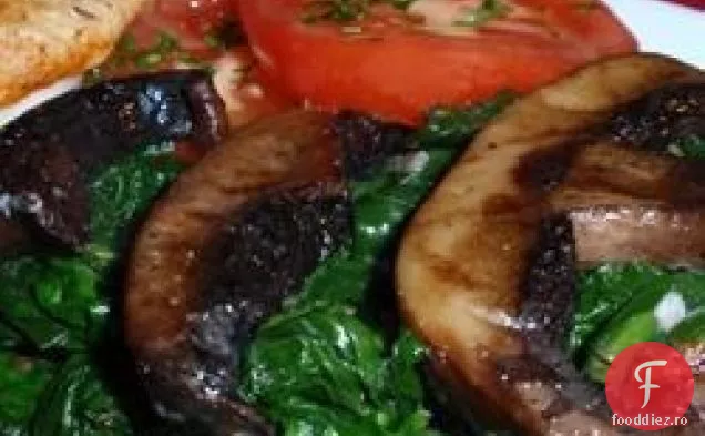 Portobellos Și Spanac Sotate
