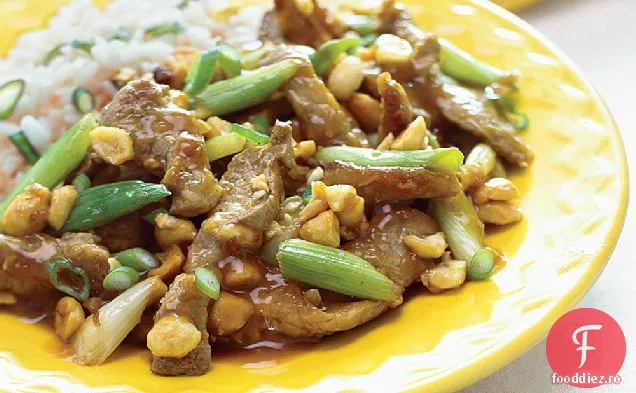 Carne de porc și arahide