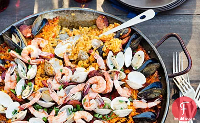 Fructe de mare la grătar și Paella Chorizo