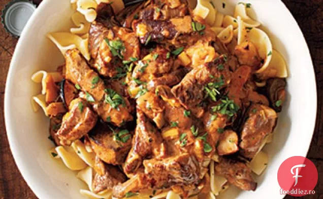 Stroganoff de vită și ciuperci