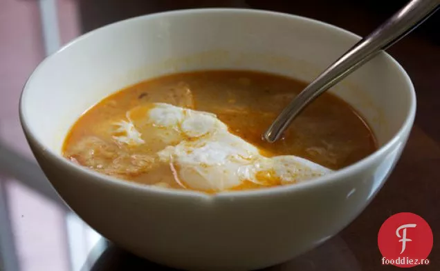 Cina in seara asta: Sopa de Ajo (supa de usturoi)