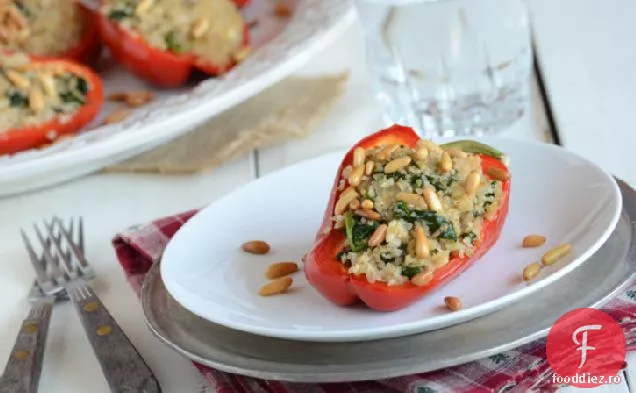 Ardei roșii umpluți cu spanac și Bulgur {vegan}