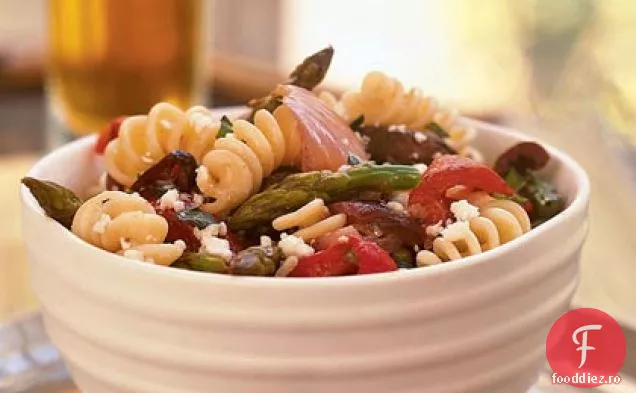 Salată De Paste Cu Legume Usturoi
