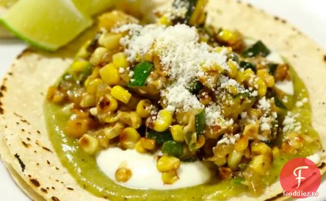 Tacos de porumb și dovlecei carbonizați