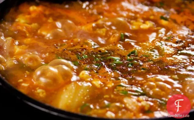 Soondubu Jjigae (Tocană De Tofu Moale Coreeană)