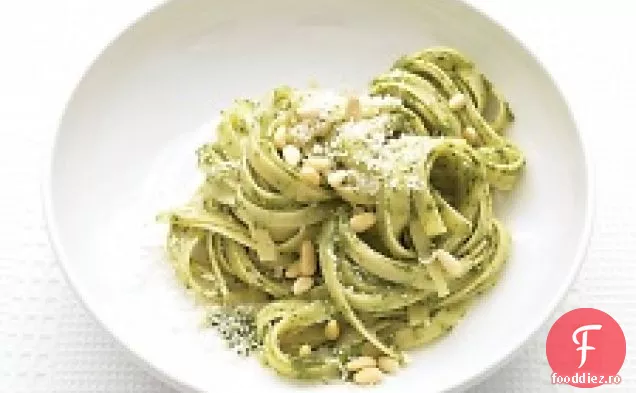Fettuccine Cu Pesto De Spanac