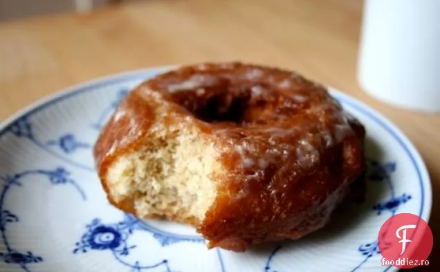 Brunch De Duminică: Gogoși De Tort Cu Lapte Glazurat