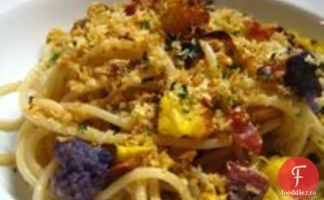 Carne Lite: Spaghete cu conopidă prăjită cu pesmet cu șuncă