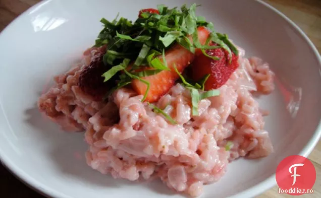 Gatiti cartea: Risotto de capsuni