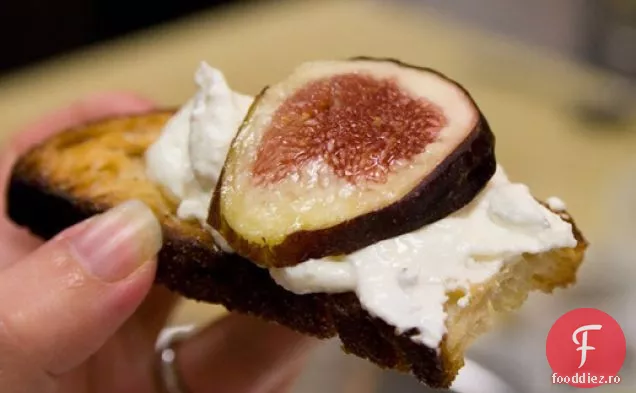 Ricotta cu lapte de oaie biciuit de Andrew Carmellini