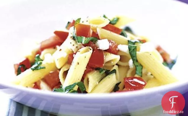 Paste cu busuioc, roșii și Feta