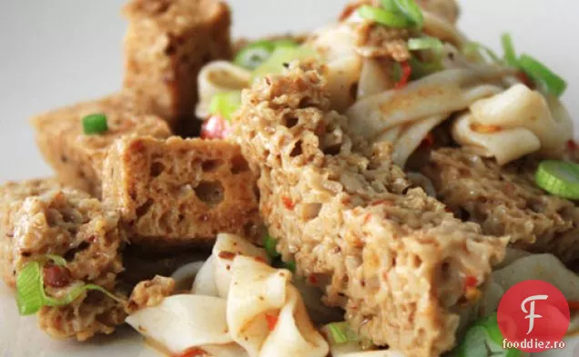 Gluten de grâu și tăiței reci, în stil Sichuan