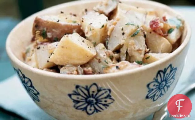 Salată de cartofi prăjiți cu sos de muștar