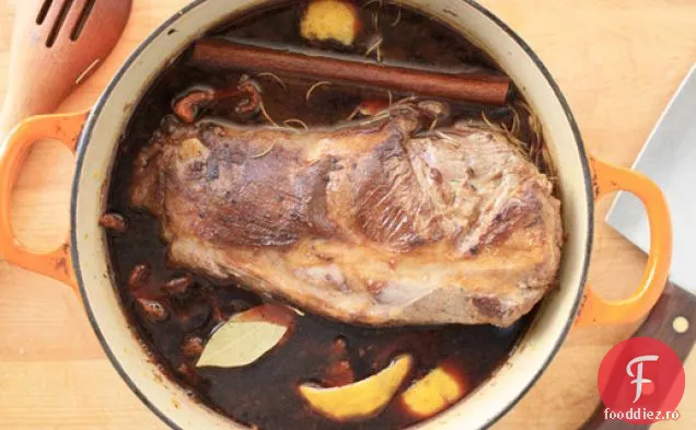Gât De Vânat Fiert Cu Vin