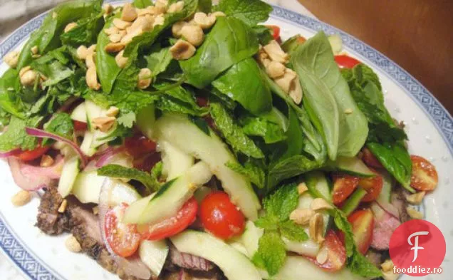 Gatiti cartea: salata de vita thailandeza
