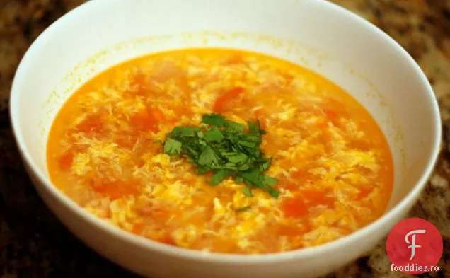 Cina În Seara Asta: Supă De Picături De Ouă De Roșii