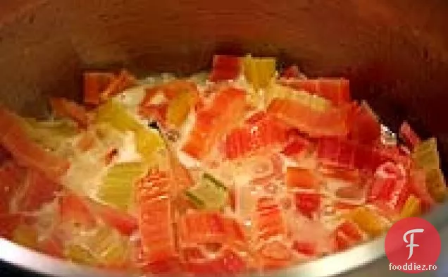 Saut coaste de brânză elvețiană cu smântână și paste făinoase