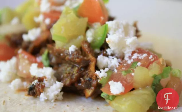 Tacos Cu Gât De Vită Înăbușit