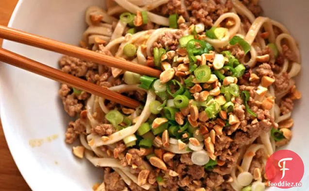 Cina In Seara Asta: Dan Dan Noodles
